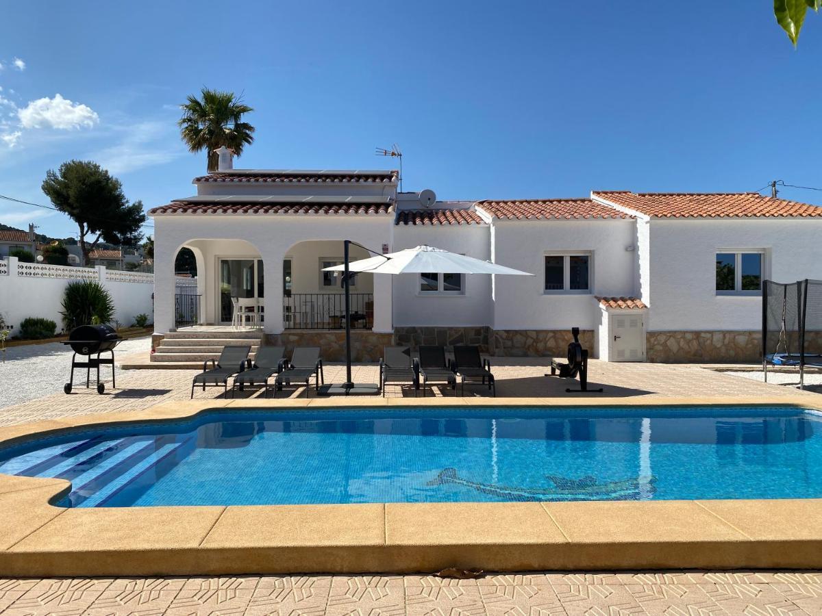 Villa Con Piscina, Soleada, Tranquila Y Centrica Кальпе Экстерьер фото